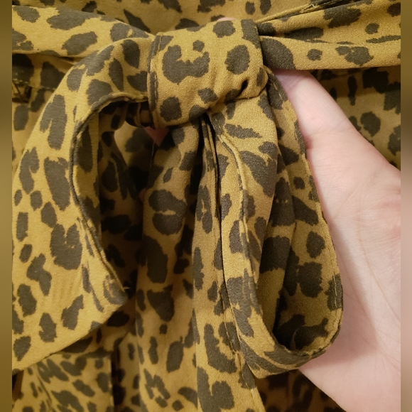 A New Day Women's Flowy Cheeta Print Shorts - Picture 3 of 8